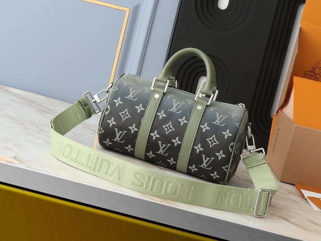 L0vis Vvtt0n M11591 KEEPALL BANDOULIÈRE 25 handbag