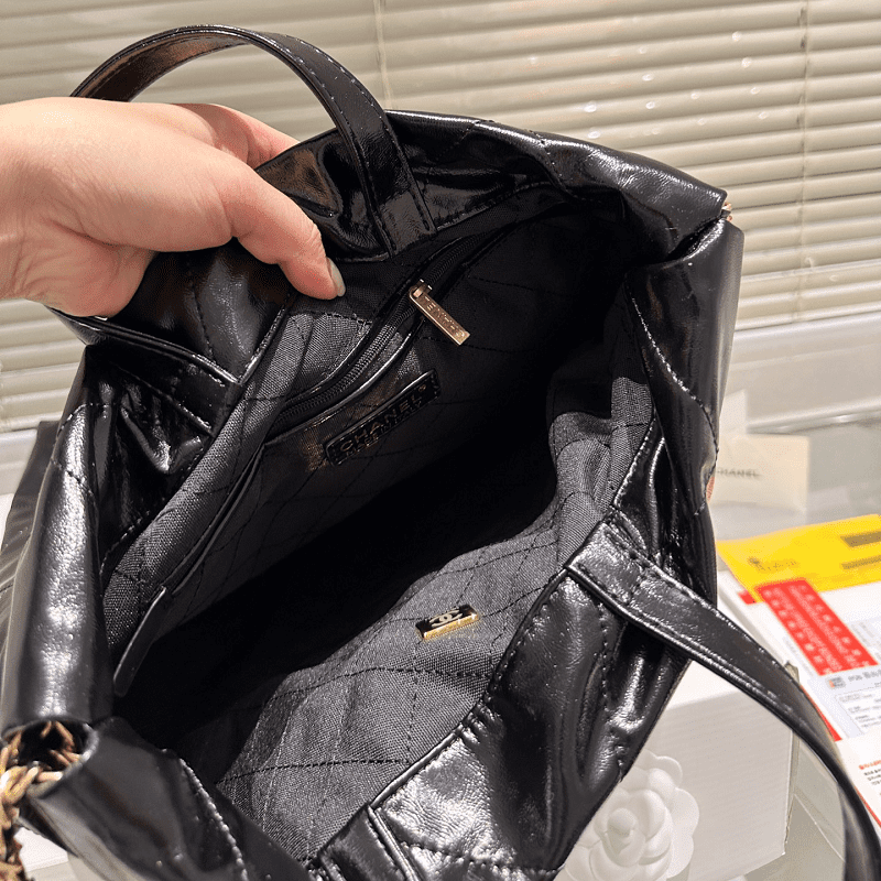 LARGE BACK PACK Ch**el 22