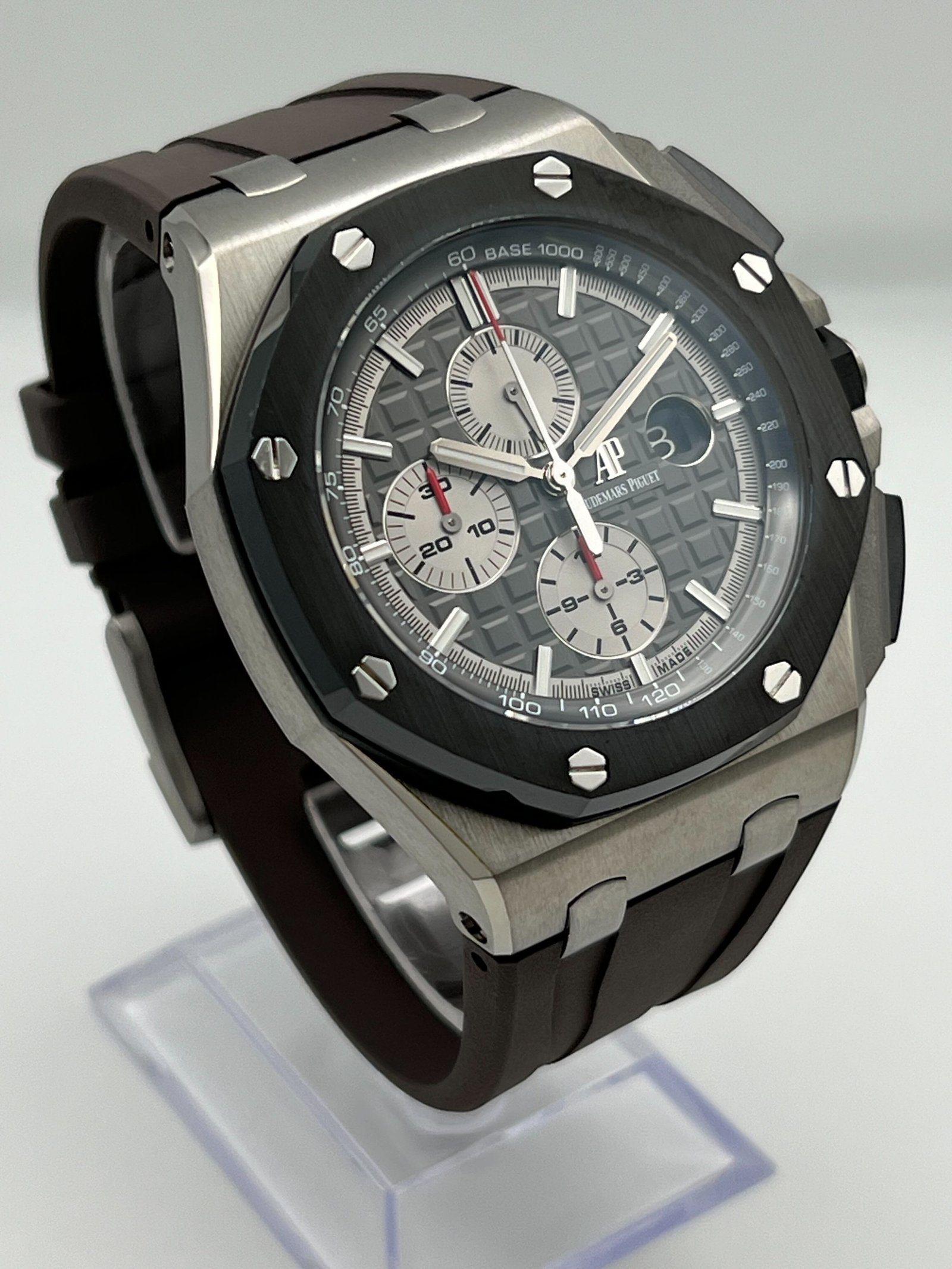 Audemars P1g*et Royal Oak Offshore 26400IO.OO.A004CA.01 Chronograph Titanium