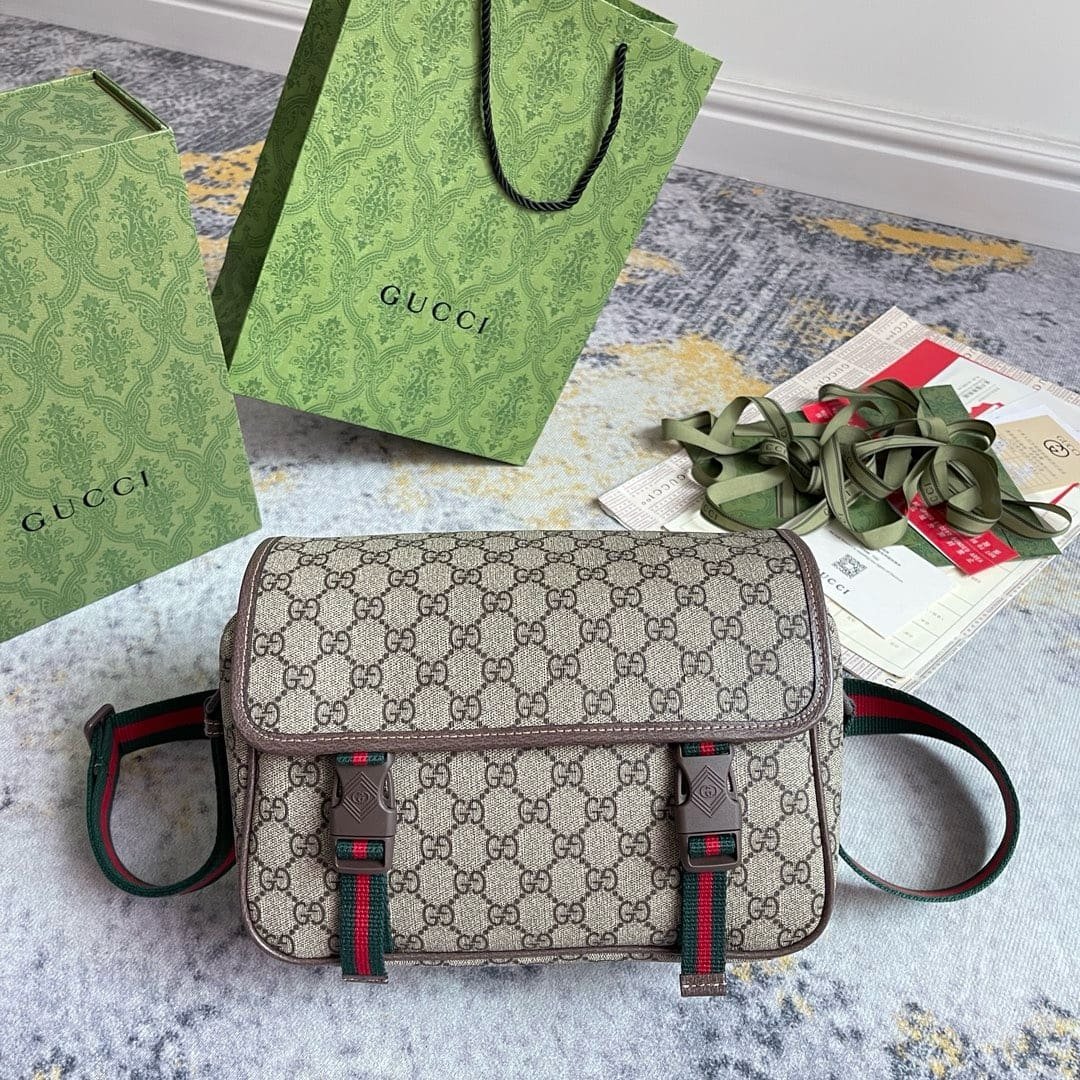 Gvc*1 MESSENGER BAG