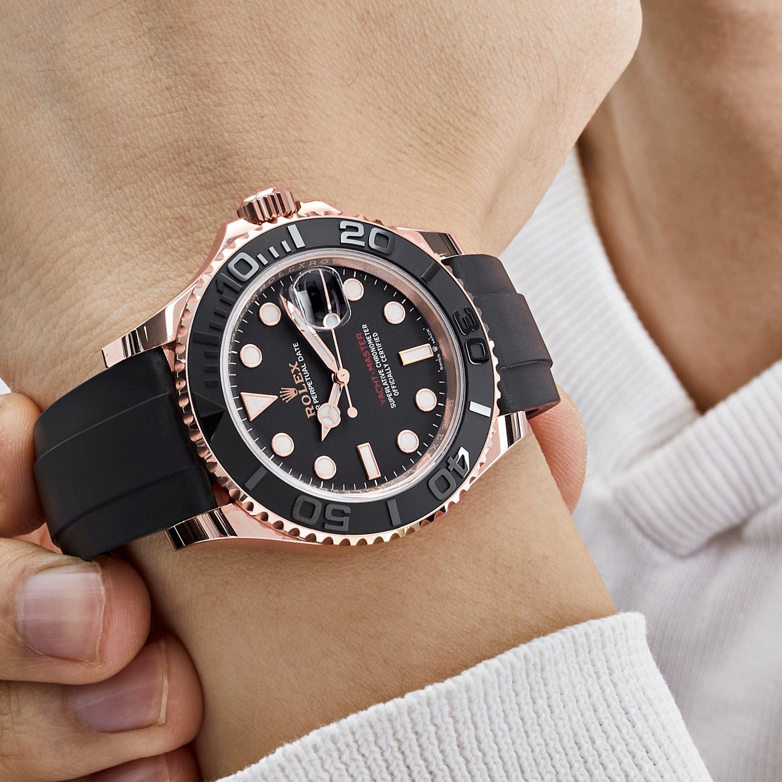 R01ex Yacht-Master 40 126655 Rose Gold Black Dial (2025)
