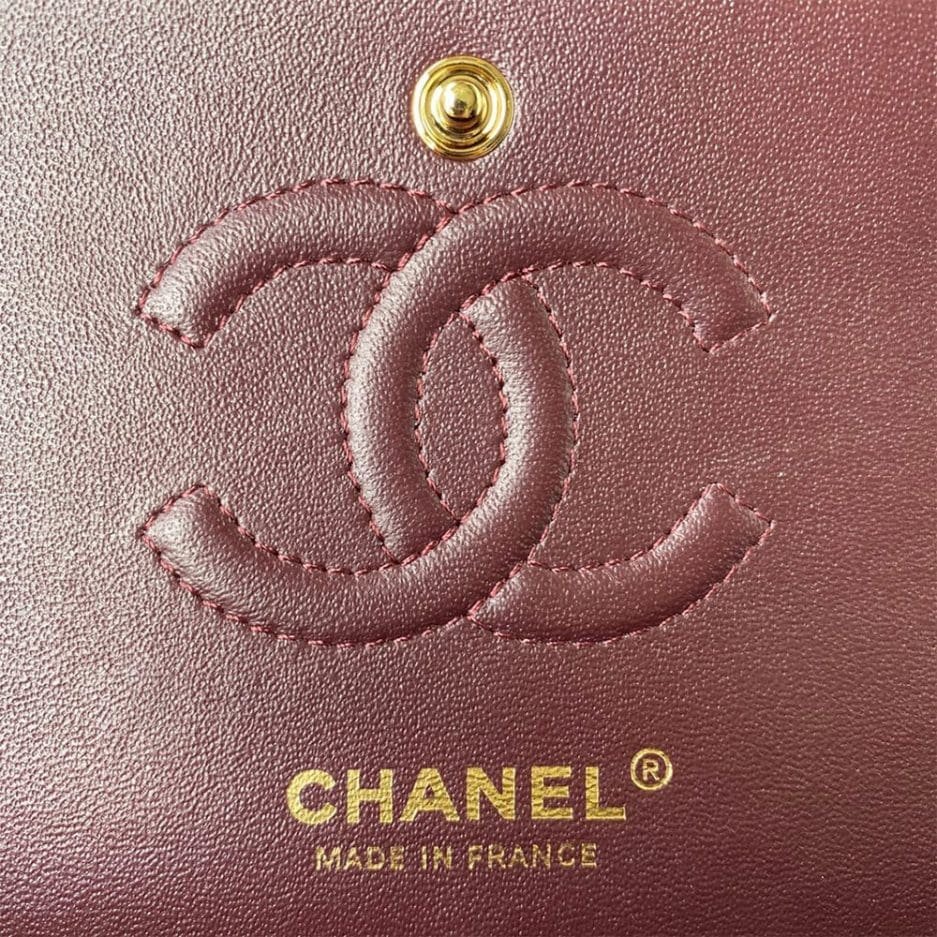 Ch**el SMALL CLASSIC HANDBAG Grained Calfskin & Gold Metal