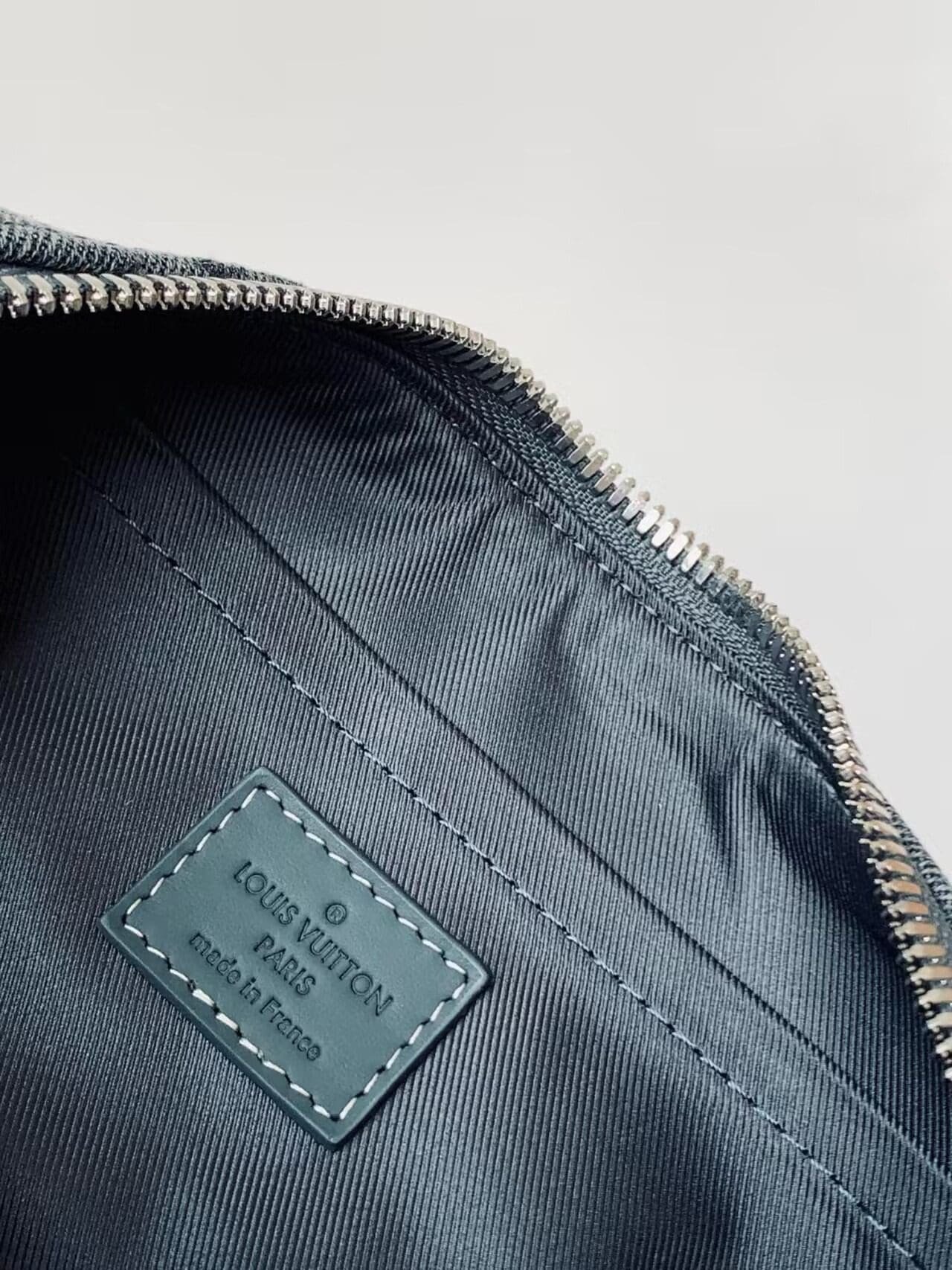 L0vis Vvtt0n M22762 Keepall Bandoulière 25