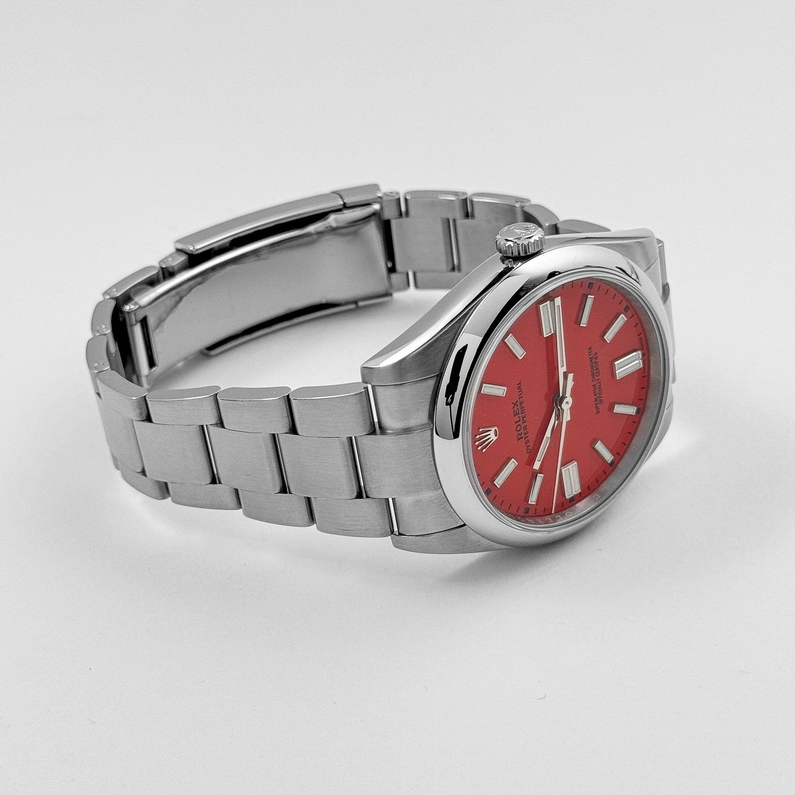 R01ex Oyster Perpetual 41 124300 Stainless Steel Red Dial (2021)
