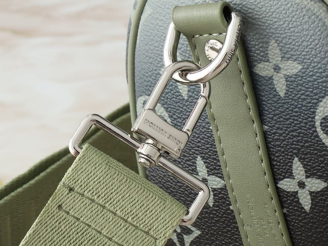L0vis Vvtt0n M11591 KEEPALL BANDOULIÈRE 25 handbag