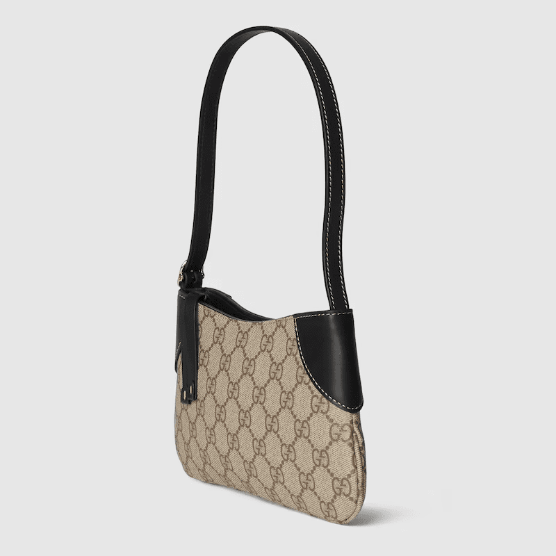 Gvc*1 Emblem small shoulder bag