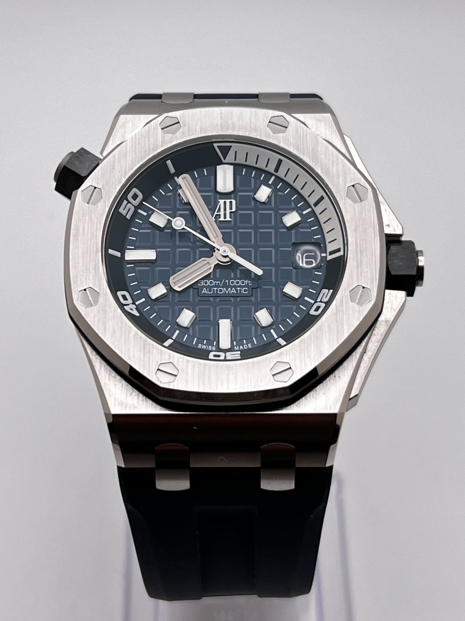 Audemars P1g*et Royal Oak Offshore 15720ST.OO.A027CA.01 Diver Stainless Steel Blue Dial