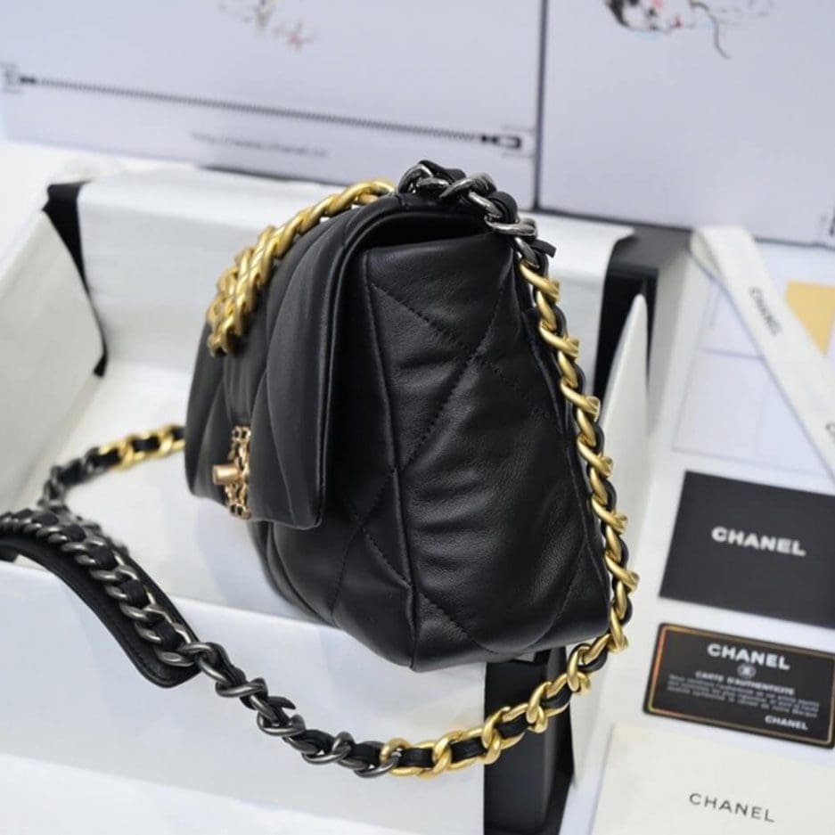 Ch**el 19 HANDBAG AS1160