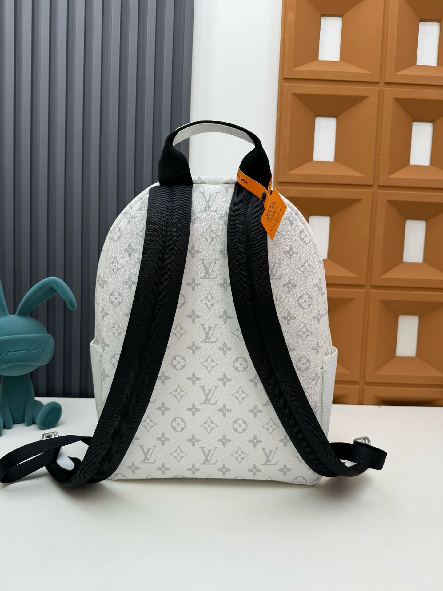 L0vis Vvtt0n M31061 Discovery Backpack