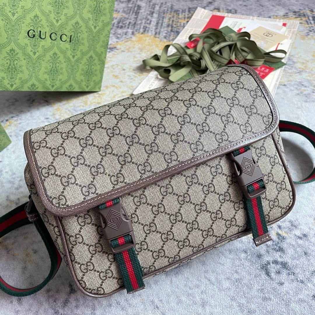 Gvc*1 MESSENGER BAG