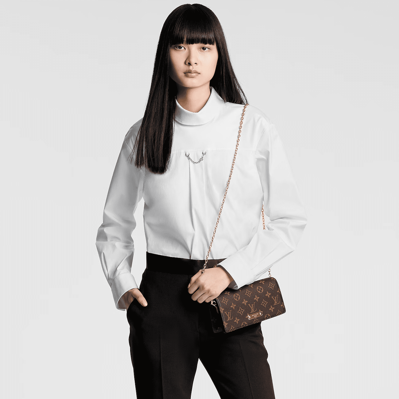L0vis Vvtt0n M82509 Wallet On Chain Lily