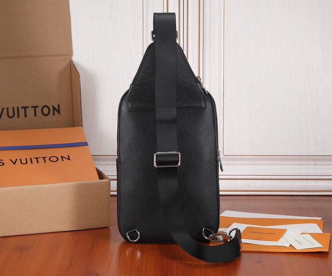L0vis Vvtt0n M30863 Avenue Slingbag NM