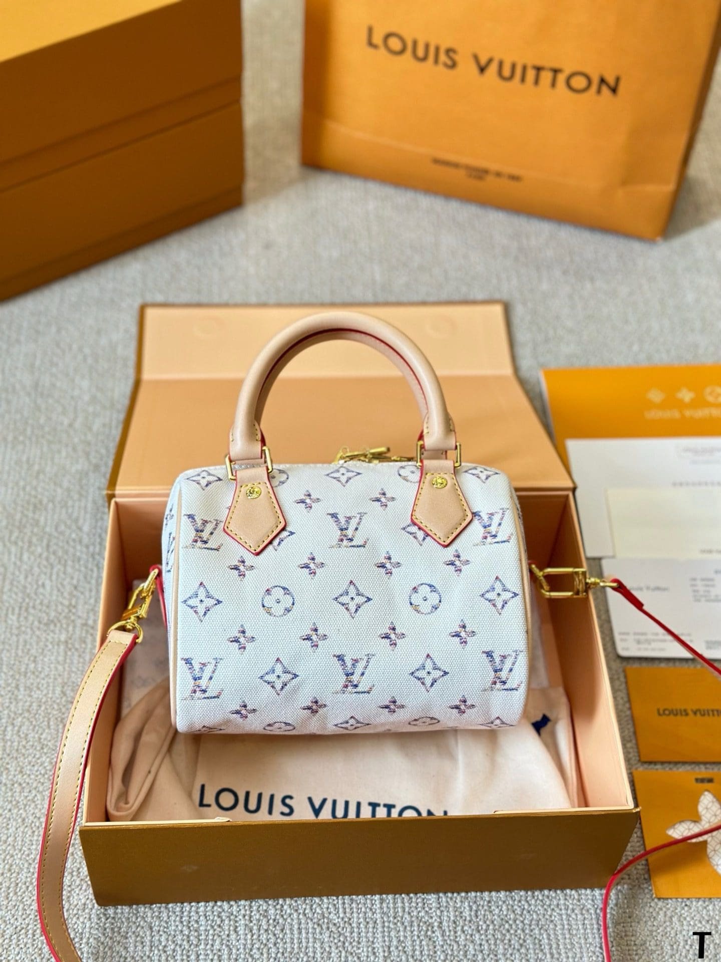 L0vis Vvtt0n M24709 Speedy Bandoulière 20