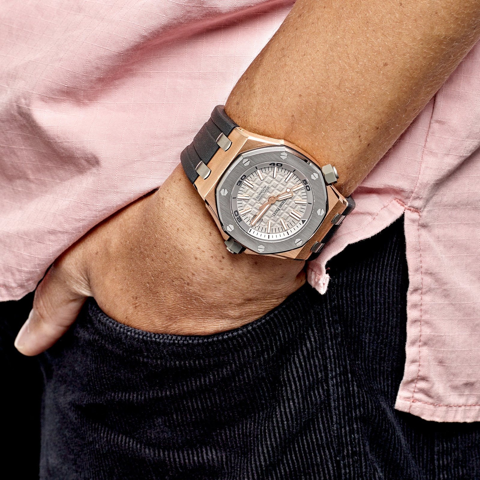 Audemars P1g*et Royal Oak Offshore 15711OI.OO.A006CA.01 Diver Rose Gold Grey Dial Limited Edition