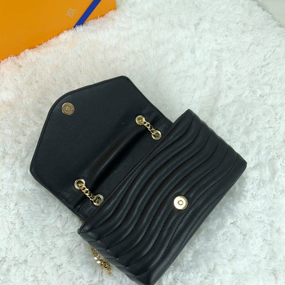 L0vis Vvtt0n NEW WAVE CHAIN BAG M58552