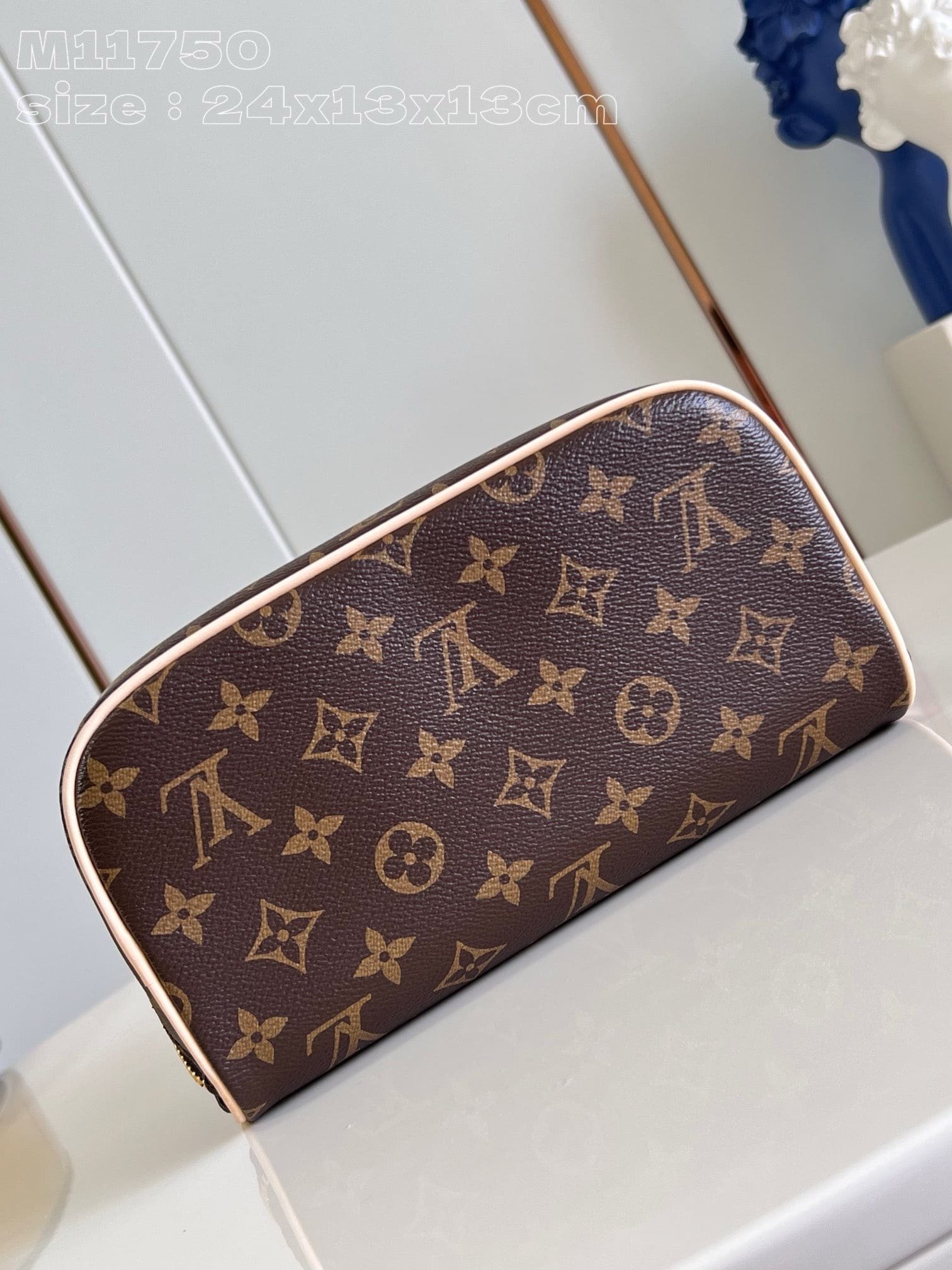 L0vis Vvtt0n M11750 Toiletry Bag