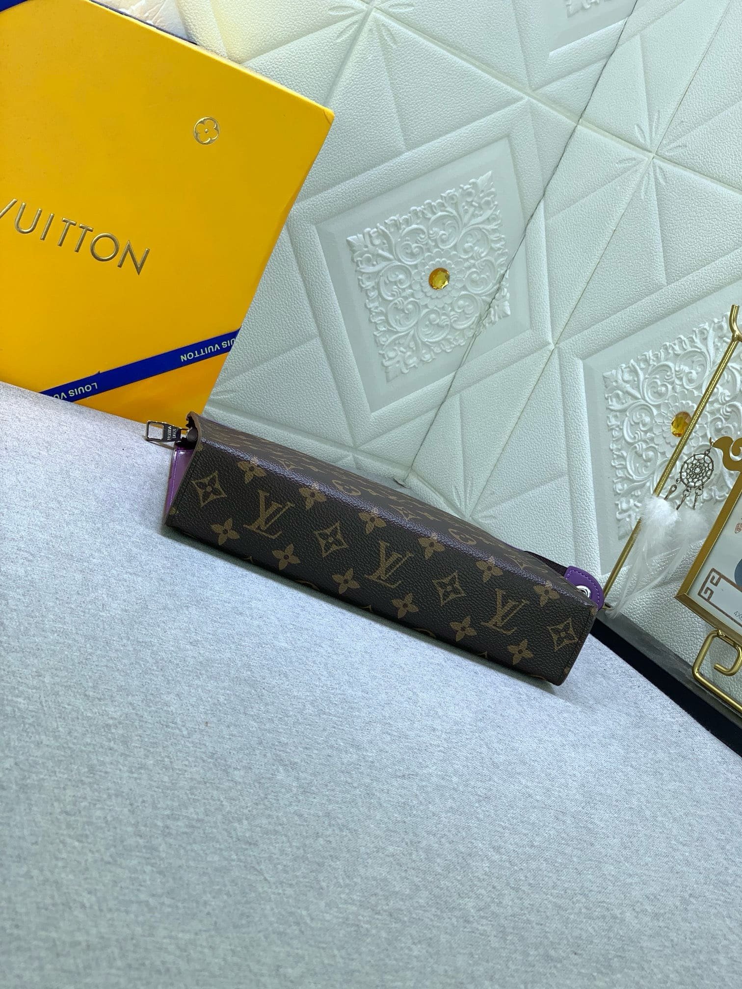 L0vis Vvtt0n Pochette Voyage MM M82859