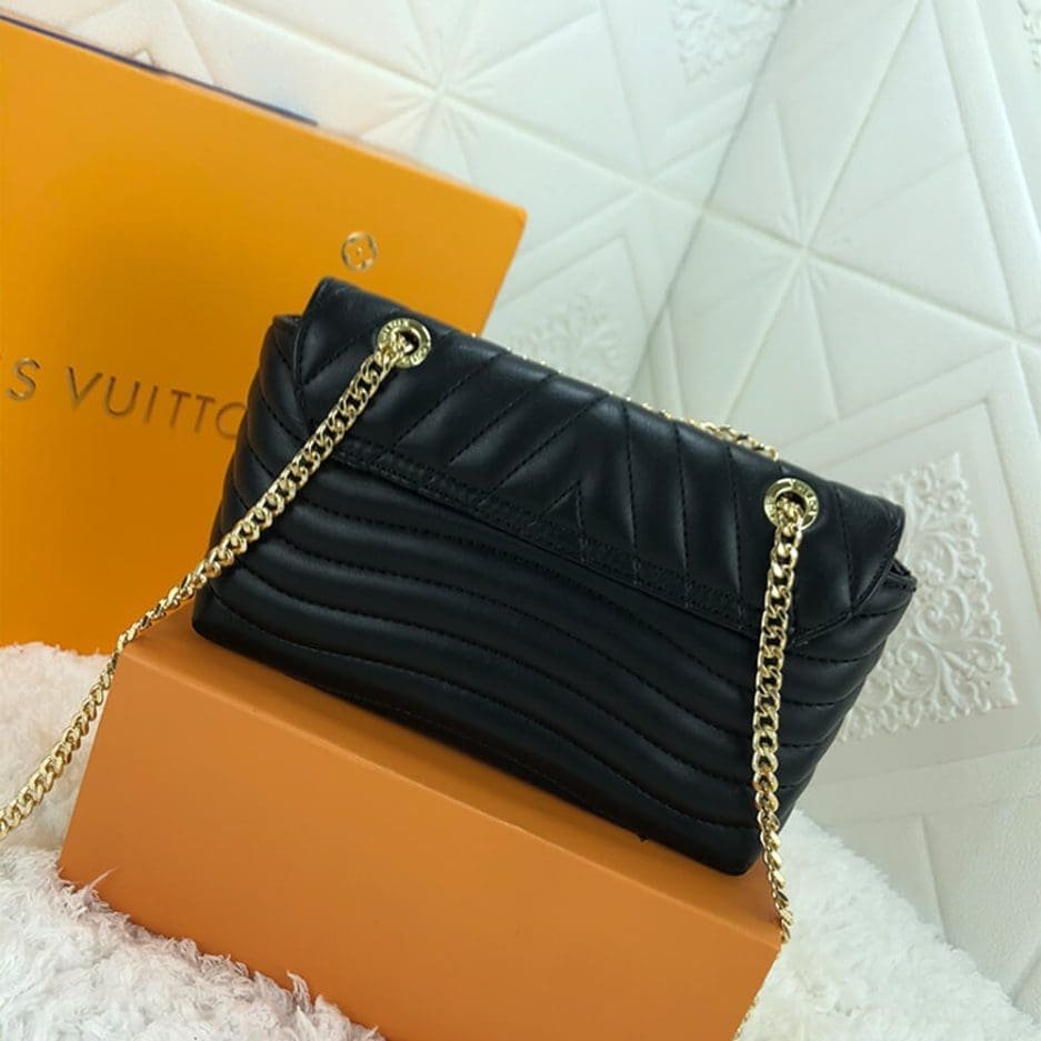 L0vis Vvtt0n NEW WAVE CHAIN BAG M58552