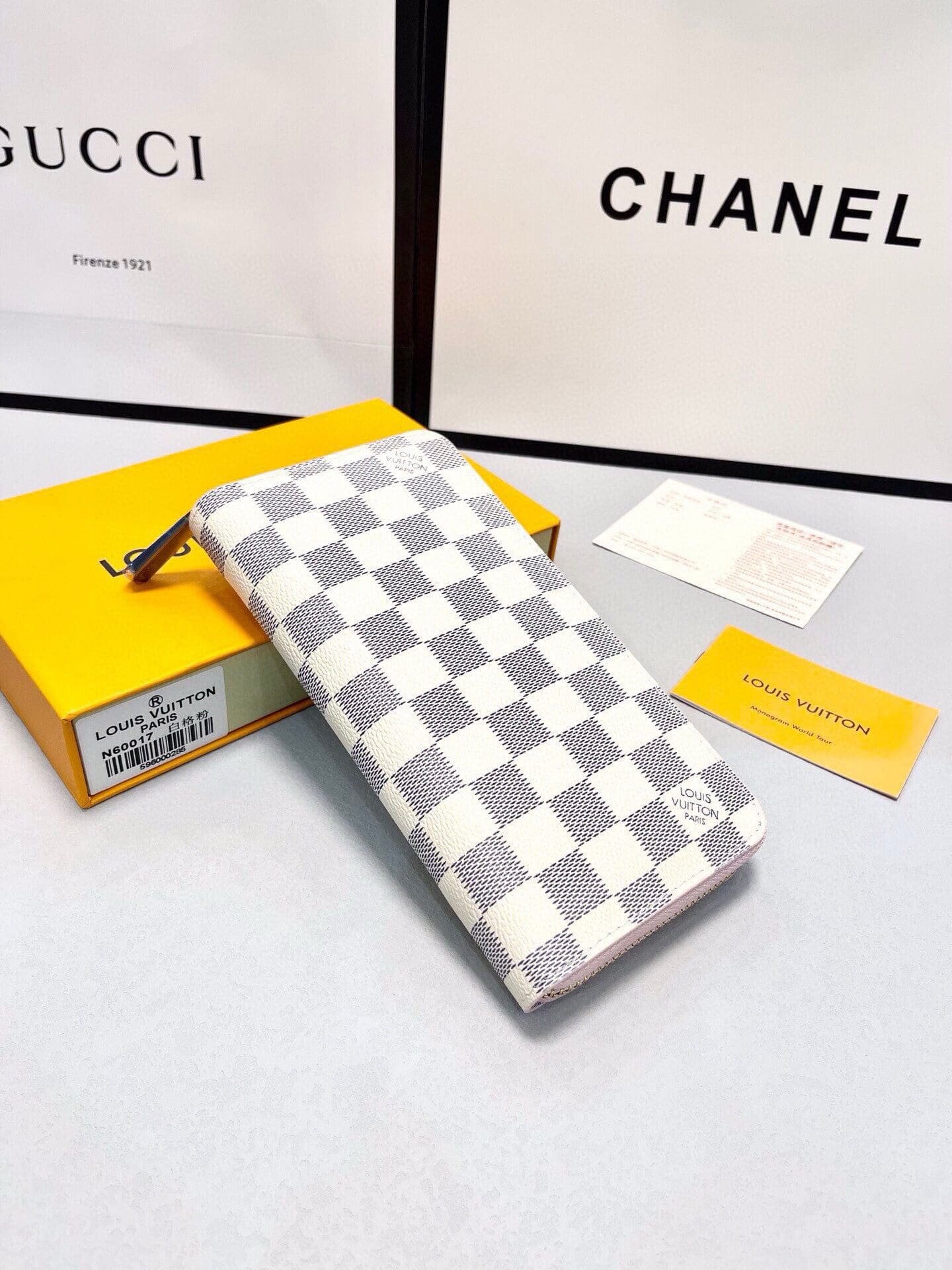 L0vis Vvtt0n N63503 Zippy Wallet