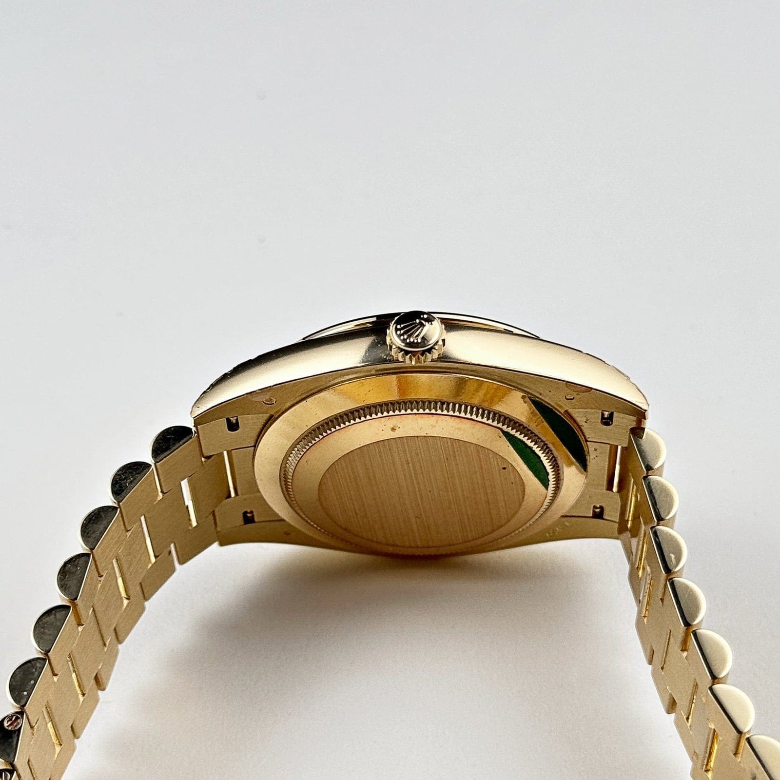 R01ex Day-Date 40 228348RBR Yellow Gold Green Roman Numeral Dial D1am0nd Bezel (2024)