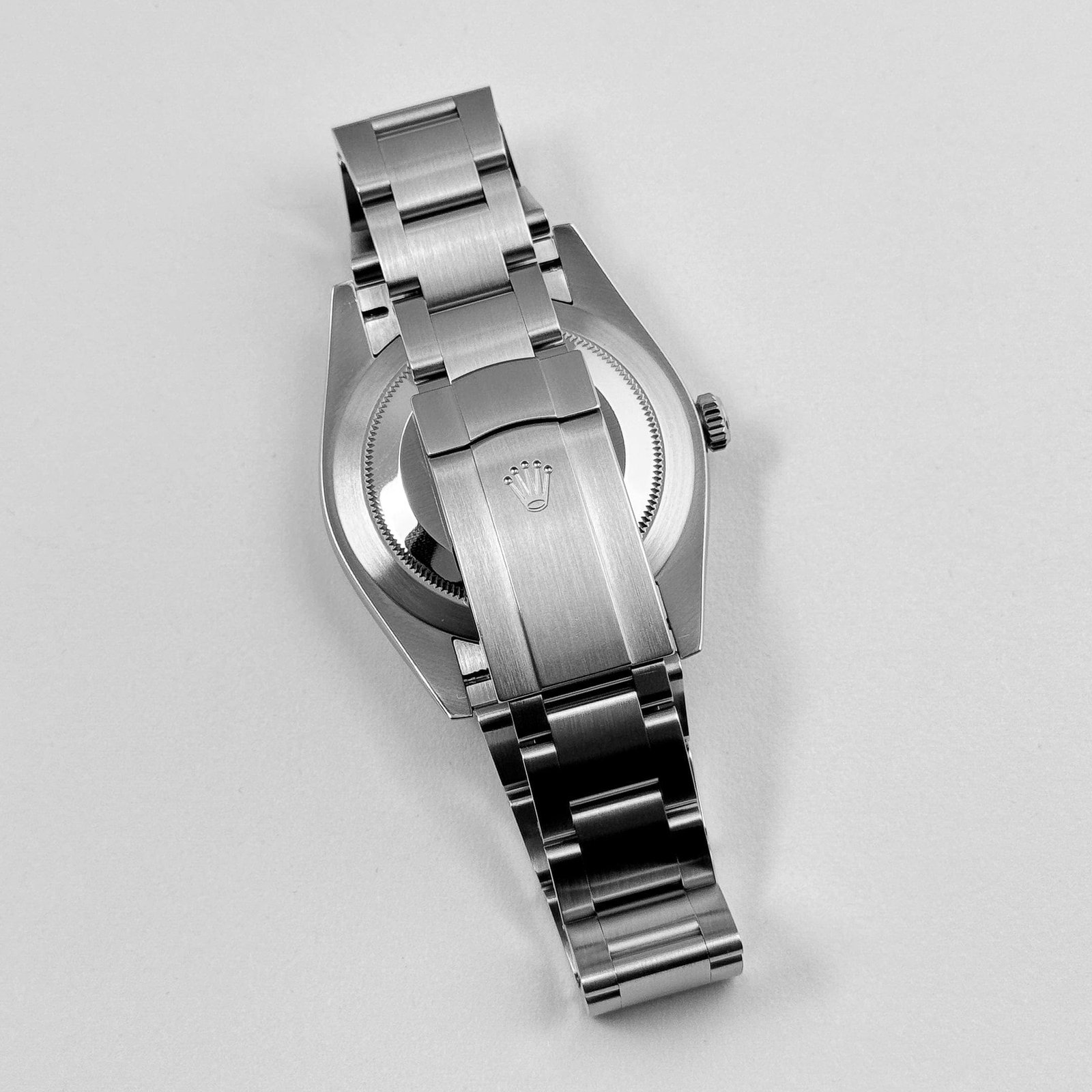 R01ex Oyster Perpetual 41 124300 Stainless Steel Red Dial (2021)