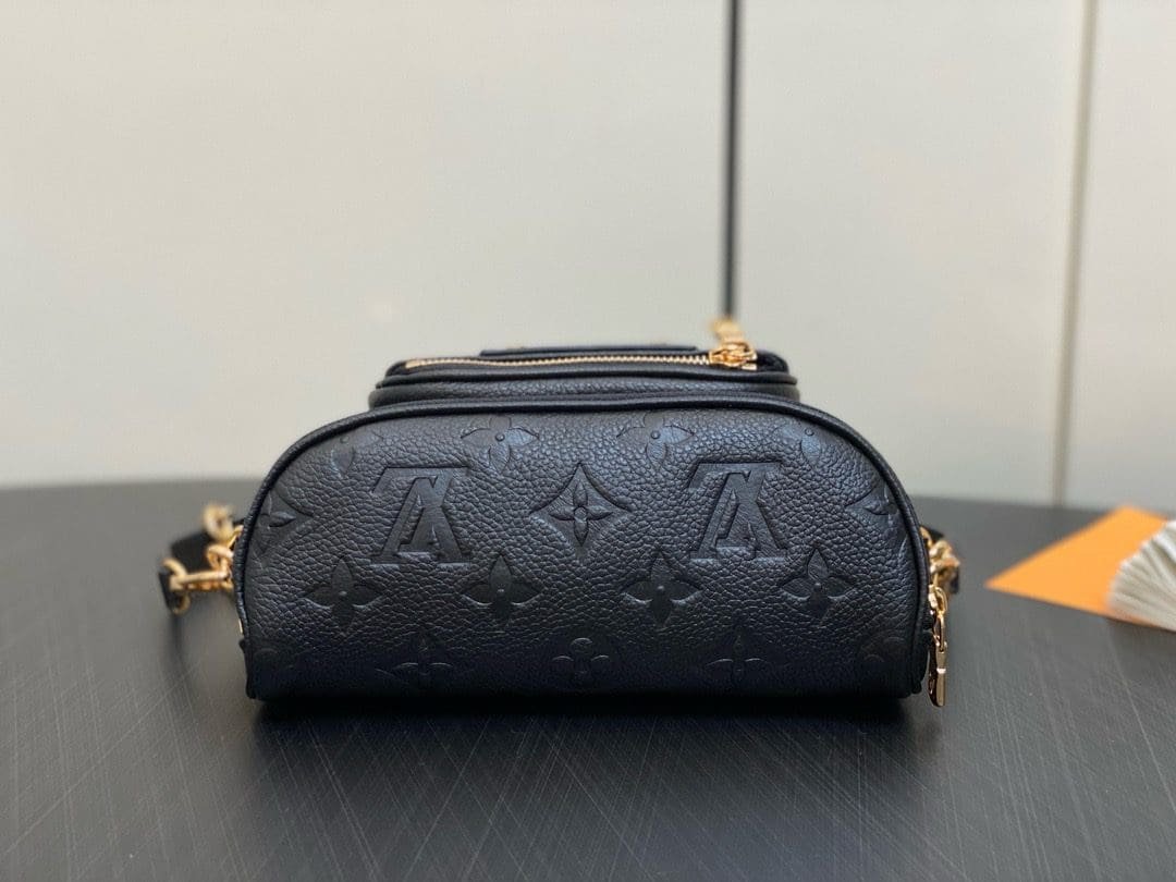L0vis Vvtt0n M46917 Mini Bumbag