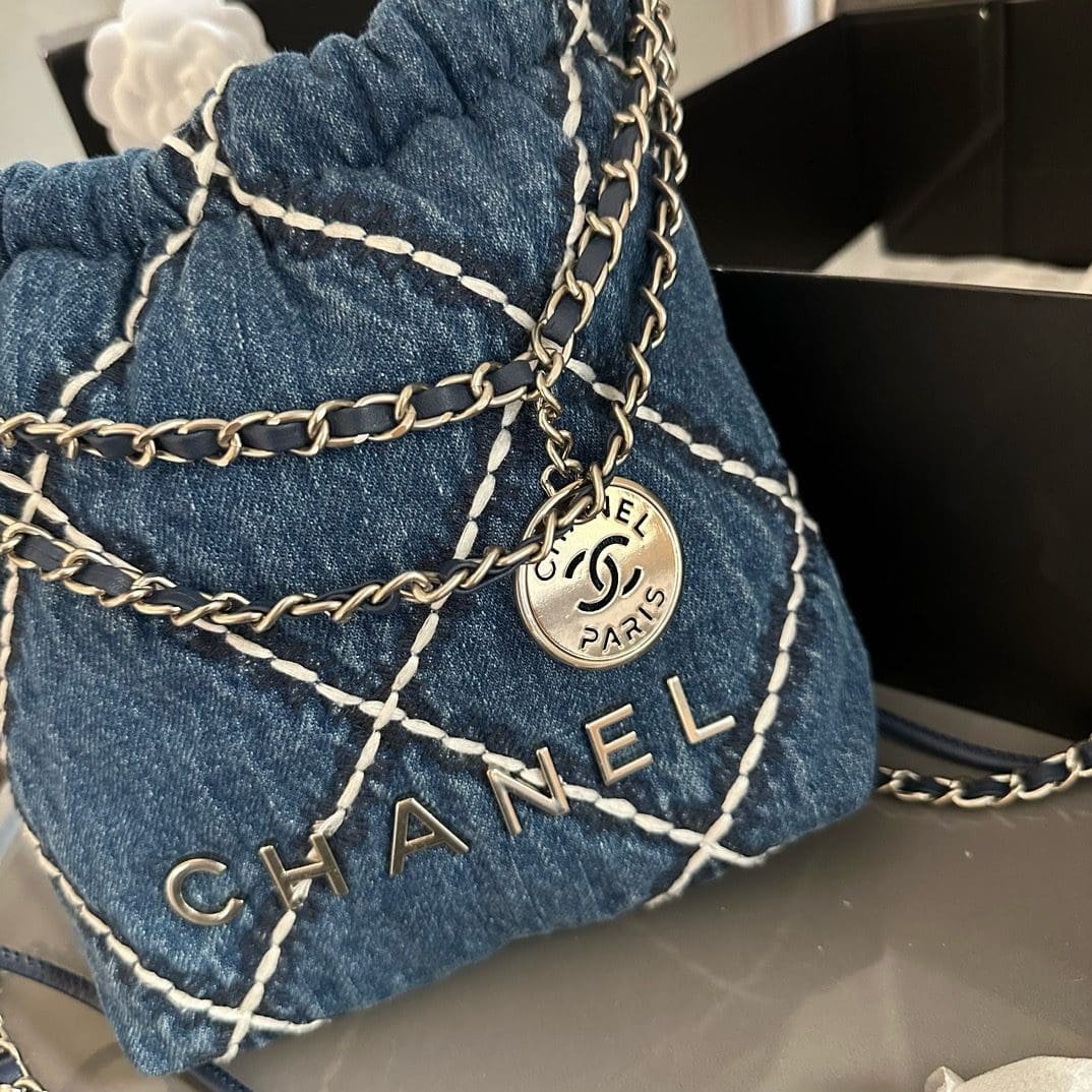 Ch**el 22 mini handbag
