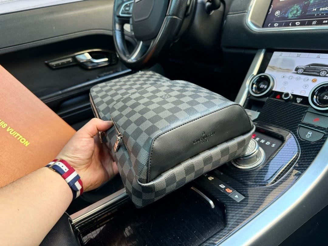 L0vis Vvtt0n Avenue Slingbag N41719