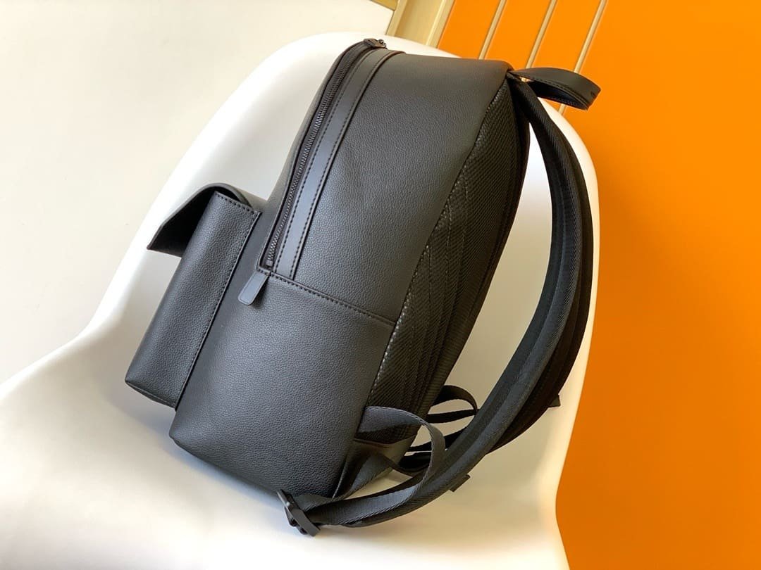 L0vis Vvtt0n M57079 TAKEOFF Backpack